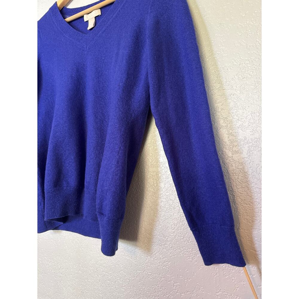 Banana Republic Womens Merino Wool Sweater Purple Blue Size Medium V Neck Preppy - Picture 2 of 6